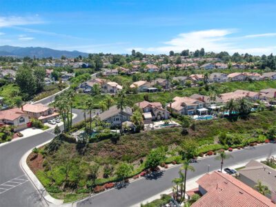 The benefits of living in a gated community in Orange County