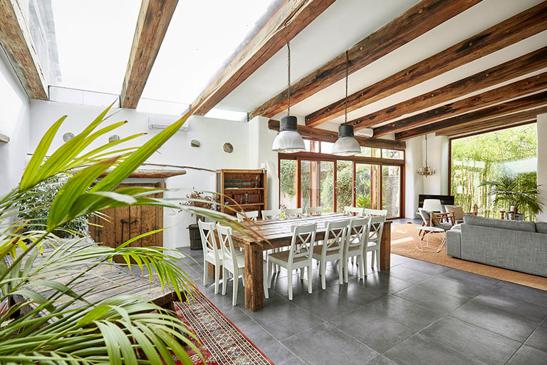 Spacious Dining