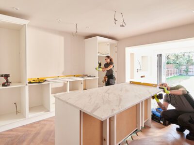 5 Things luxury buyers need to know about construction delays and supply costs